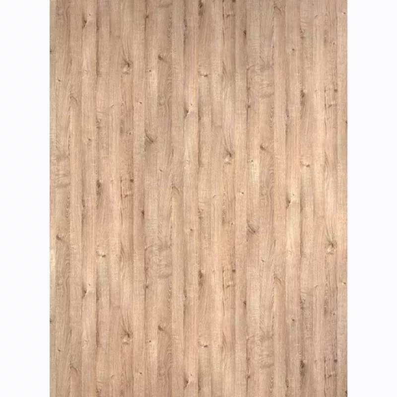 Voici comment installer un revêtement mural en bois à l'intérieur