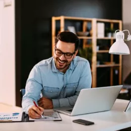 Créez un espace de télétravail silencieux avec des portes à peindre acoustiques